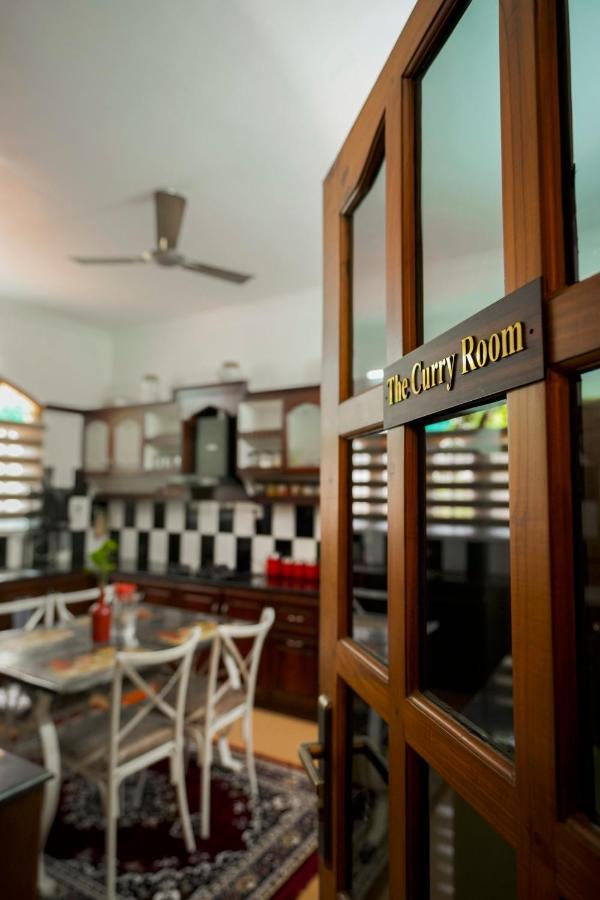 Parudeesa - Heavenly- Luxurious Palace Look-Near Cbd - Kerala - India With Breakfast Kāladi Exterior foto