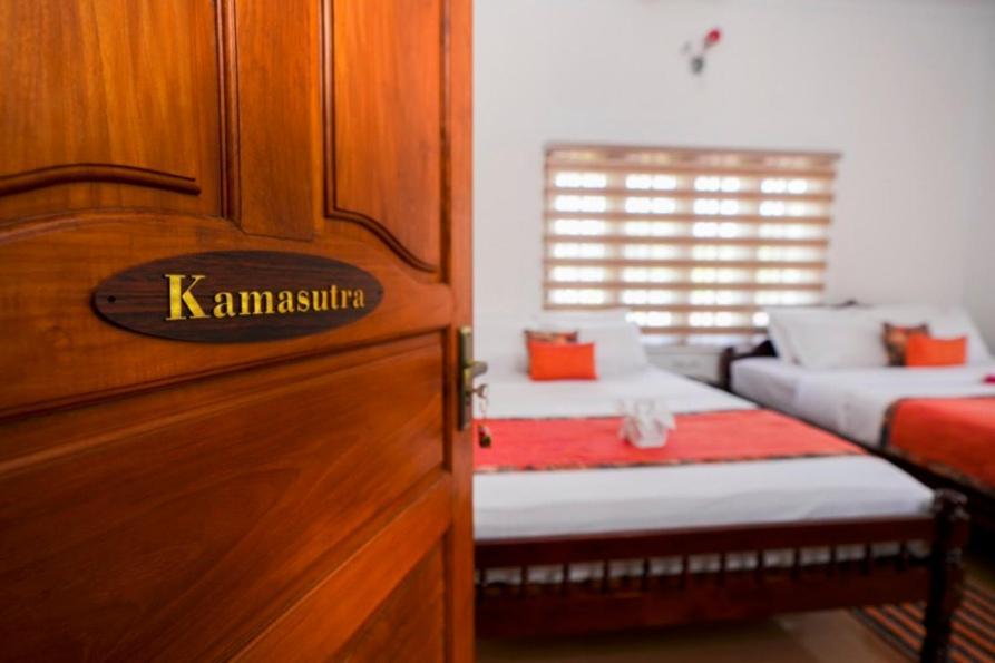 Parudeesa - Heavenly- Luxurious Palace Look-Near Cbd - Kerala - India With Breakfast Kāladi Exterior foto
