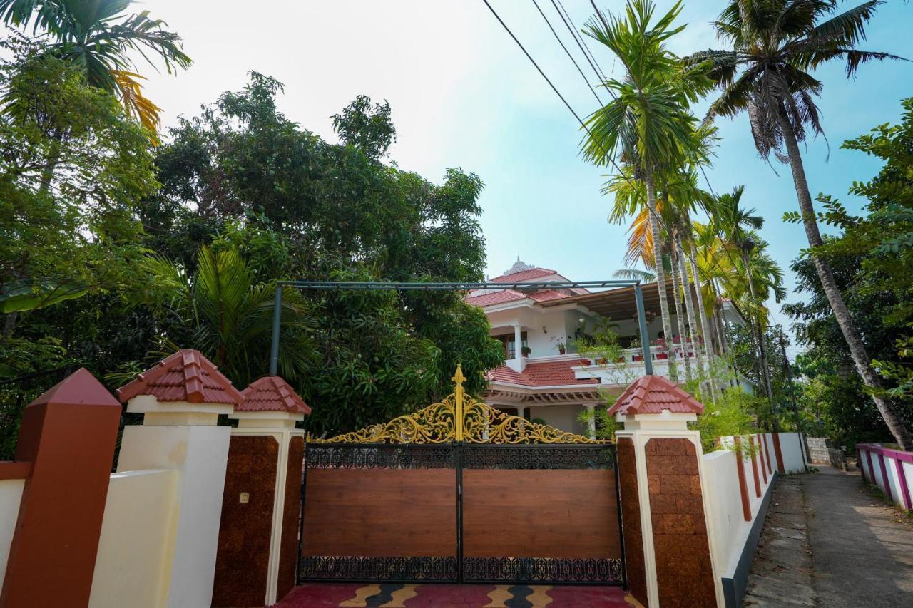 Parudeesa - Heavenly- Luxurious Palace Look-Near Cbd - Kerala - India With Breakfast Kāladi Exterior foto